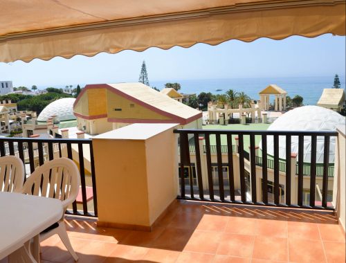 Apartamento reformado con vistas al mar