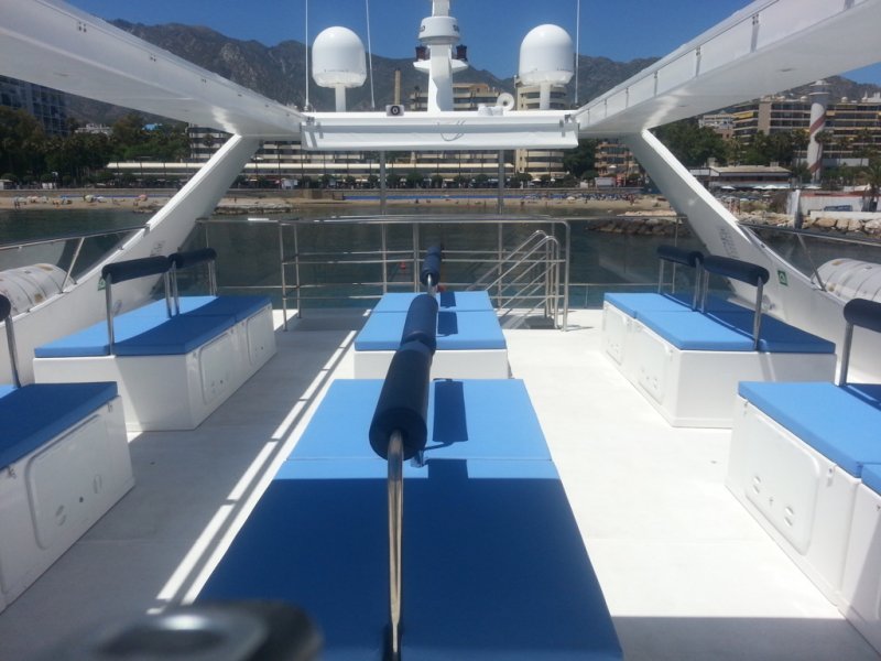 Gran Catamaran (120 PAX)